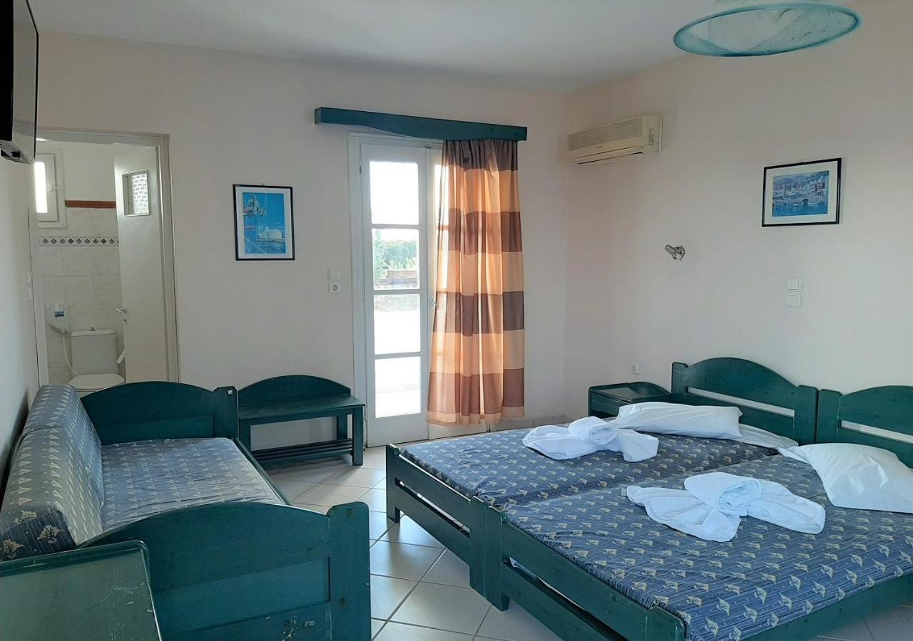 Joanna'S Rooms On The Beach Plaka  Exterior photo