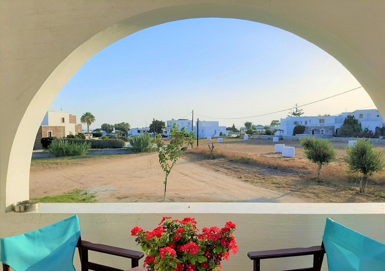 Joanna'S Rooms On The Beach Plaka  Exterior photo
